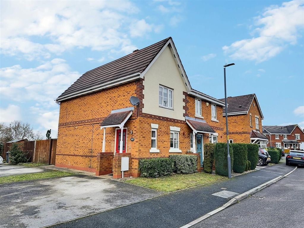 2 bed semi-detached house for sale in Barnett
