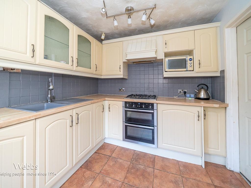 4 bed semi-detached house for sale in Bridge Avenue, Cheslyn Hay, Walsall WS6, £240,000