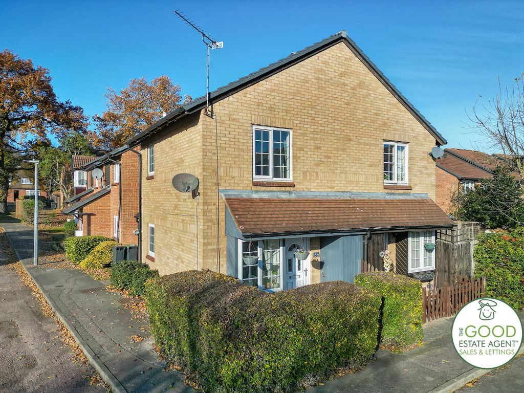 1 bed semi-detached house for sale in Hereward Green, Loughton IG10, £300,000