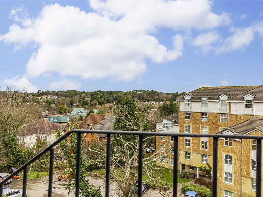 2 bed flat for sale in Norwich Avenue West, Bournemouth BH2, £195,000