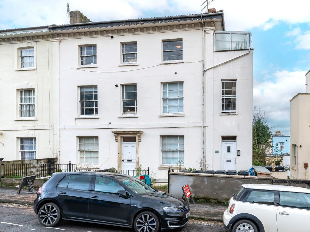 1 bed flat for sale in Sydenham Road, Cotham, Bristol BS6, £225,000