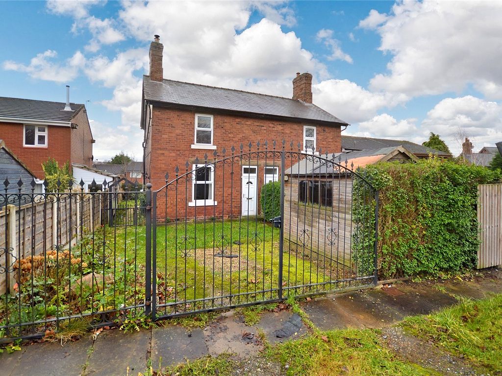 2 bed semi-detached house for sale in Glencoe Gardens, Kippax, Leeds, West Yorkshire LS25, £135,000