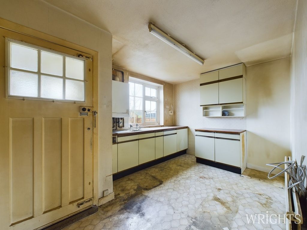 3 bed end terrace house for sale in Barnfield Road, Welwyn Garden City AL7, £342,000