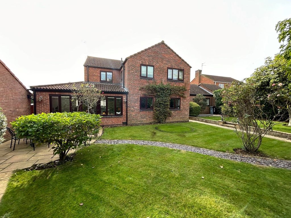 4 bed detached house for sale in Lincolnshire, Bourne PE10, £475,000