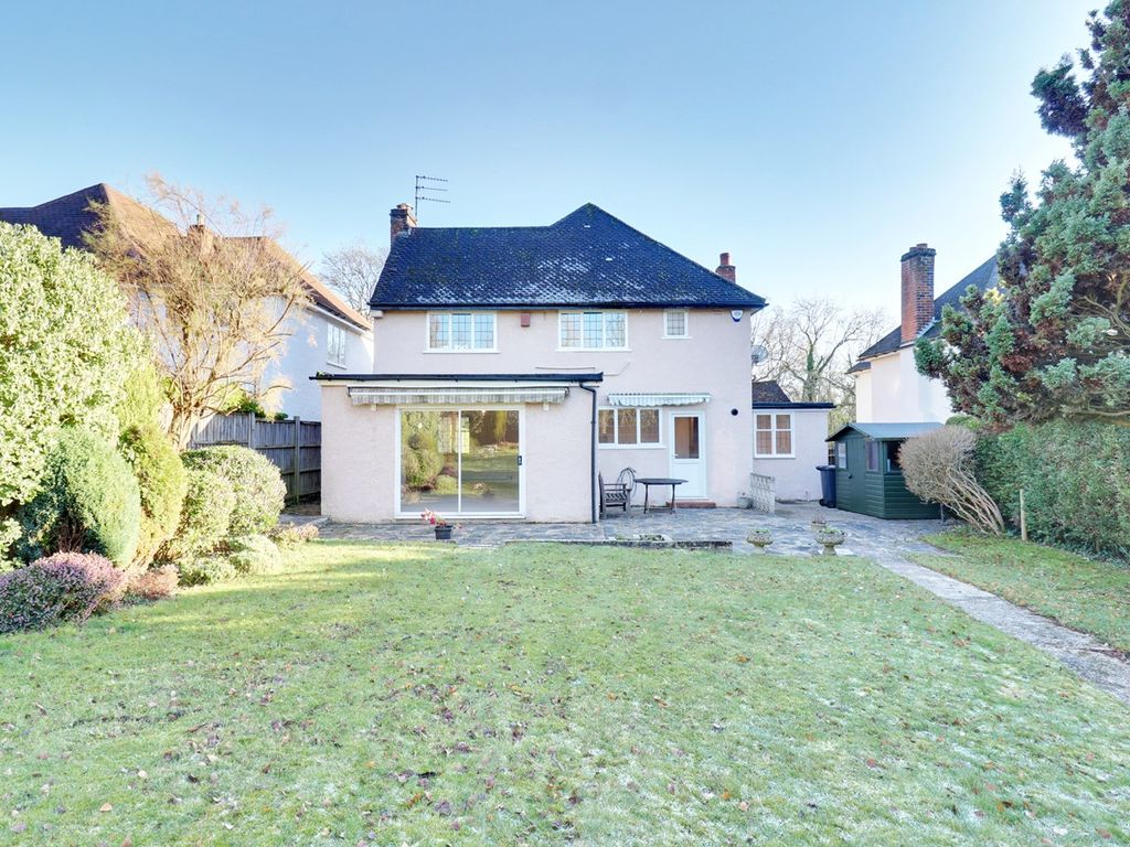 4 bed property for sale in Rowney Gardens, Sawbridgeworth CM21, £900,000