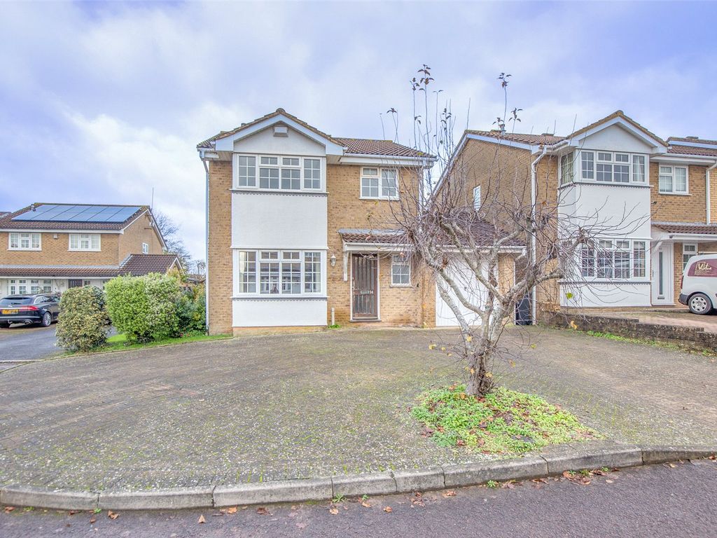 4 bed detached house for sale in The Wicketts, Bristol BS7, £450,000