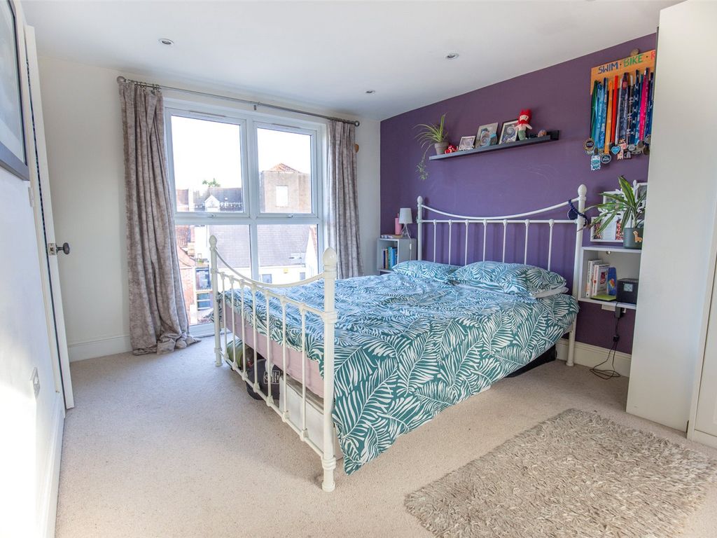 3 bed terraced house for sale in Cambridge Crescent, Westbury-On-Trym, Bristol BS9, £525,000
