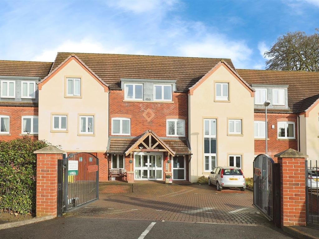 2 bed flat for sale in Salmon Court, Stratford Road, Wellesbourne, Warwick CV35, £240,000