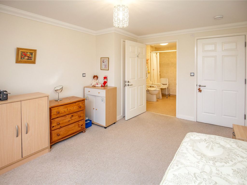2 bed flat for sale in Ash Lea Court, Lyddington Road, Bristol BS7, £150,000