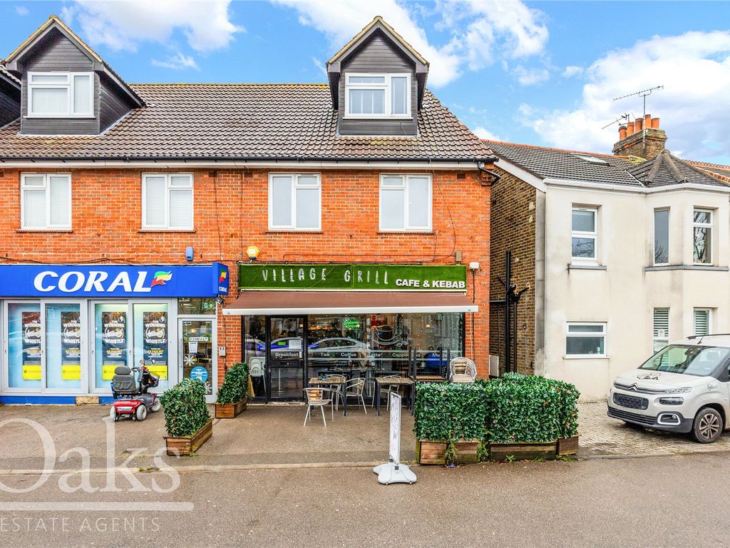 1 bed flat for sale in Limpsfield Road, Warlingham CR6, £175,000