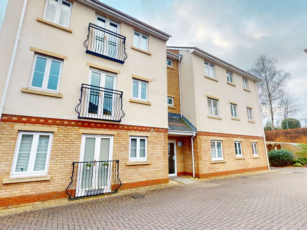 2 bed flat to rent in Pipkin Close, Pontprennau, Cardiff CF23, £1,000 pcm