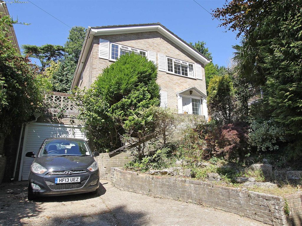 4 bed detached house for sale in Georgian Way, Bournemouth BH10, £450,000