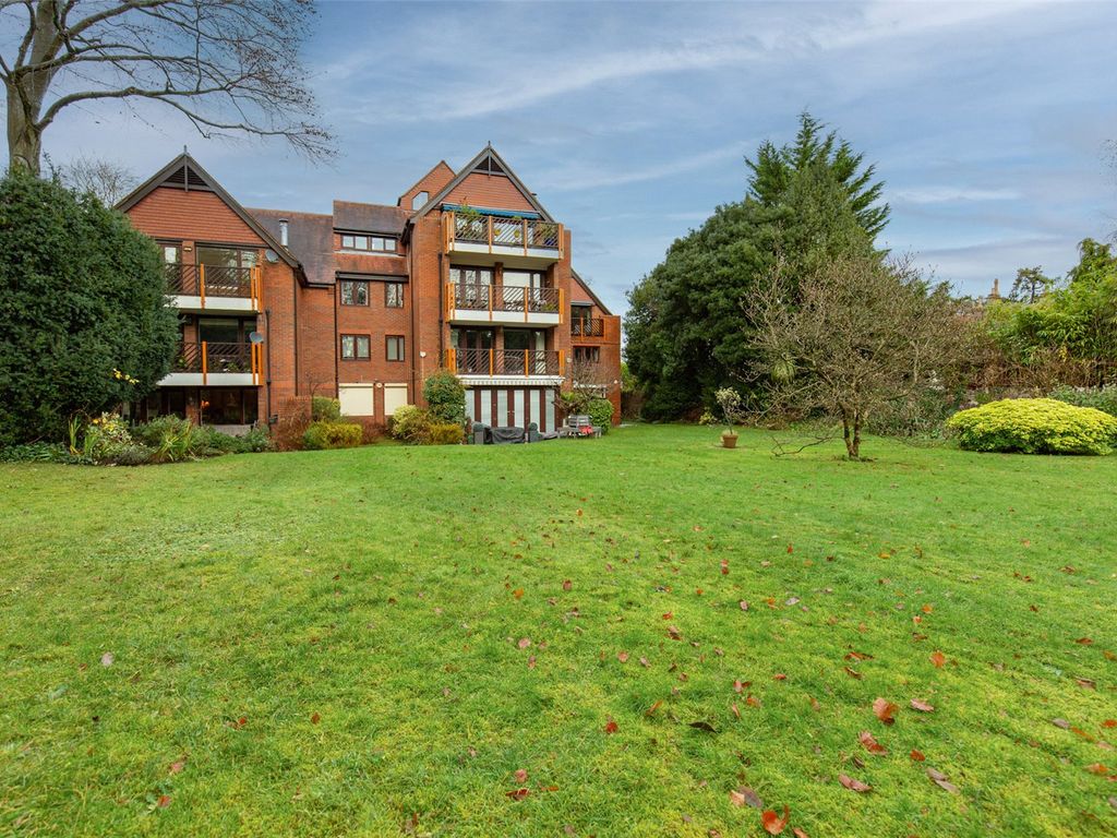 2 bed flat for sale in North Road, Leigh Woods, Bristol BS8, £425,000