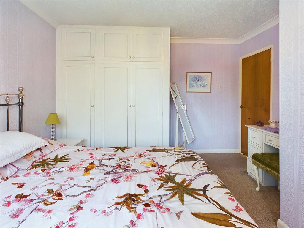 3 bed detached house for sale in Linford Court, Bramcote, Nottingham, Nottinghamshire NG9, £360,000