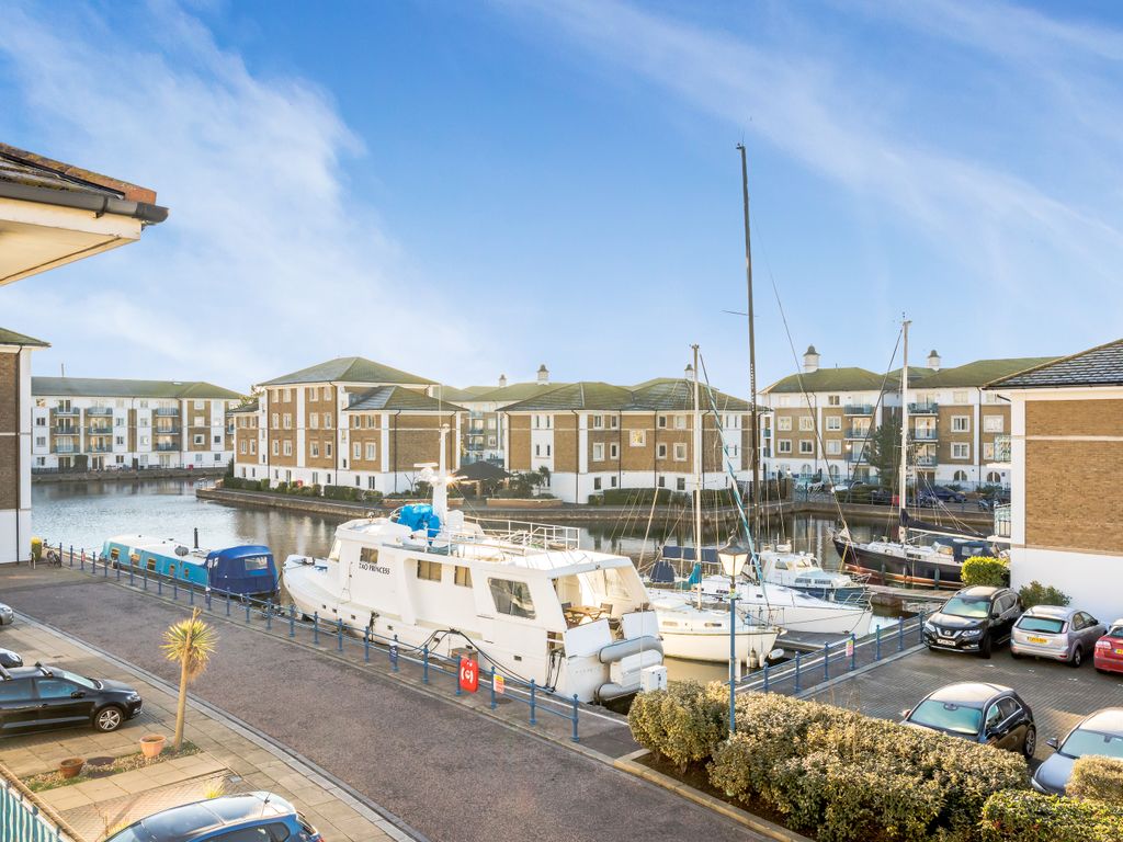 1 bed flat for sale in Victory Mews, Brighton Marina Village, Brighton BN2, £330,000