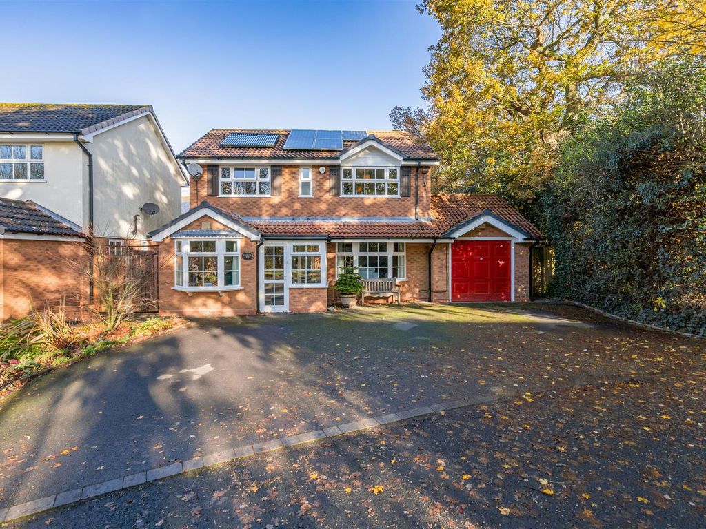 4 bed detached house for sale in Lindhurst Drive, Hockley Heath, Solihull B94, £675,000