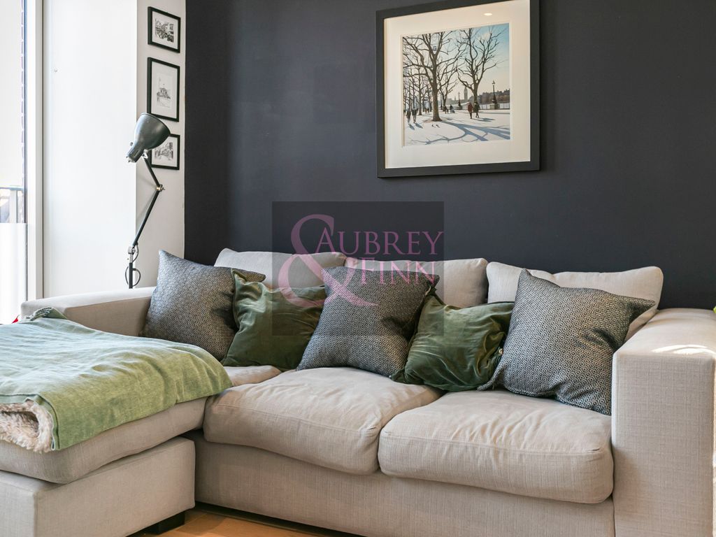 1 bed flat for sale in Hertfordshire House, Civic Close, St. Albans, Hertfordshire AL1, £367,500