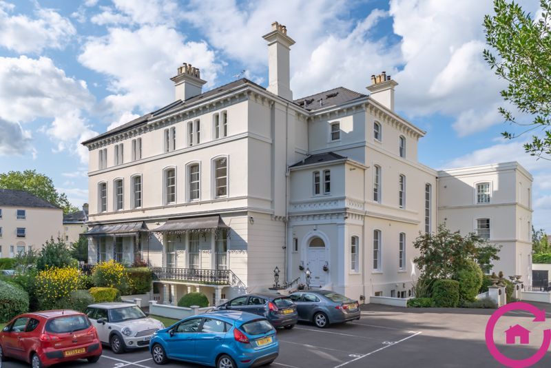 1 bed flat for sale in Askham Court, Pittville Circus Road, Cheltenham GL52, £220,000