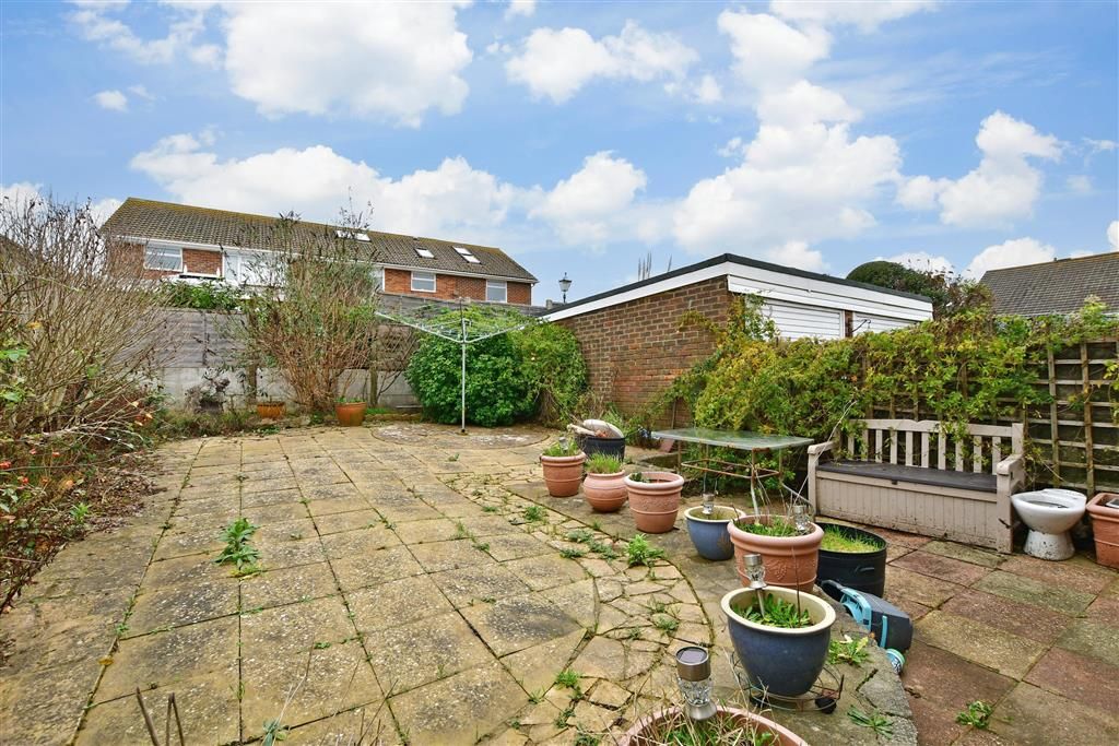 3 bed detached bungalow for sale in Bramber Avenue North, Peacehaven, East Sussex BN10, £247,500