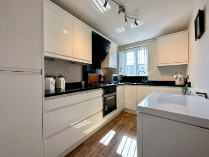 2 bed flat for sale in Betty Ann Court, Bath Street North, Southport, Merseyside. PR9, £105,000