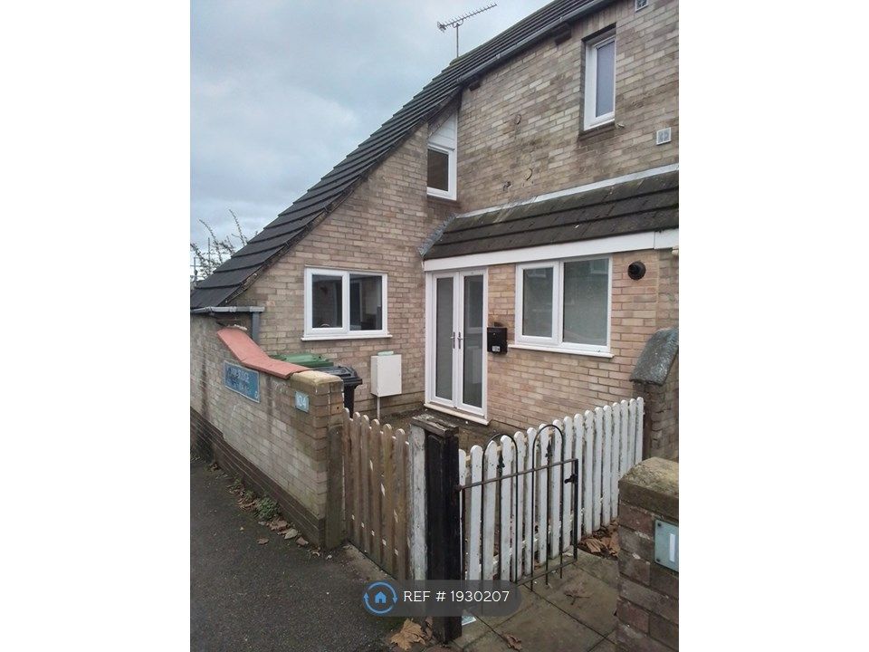 5 bed end terrace house to rent in Beambridge, Basildon SS13, £3,495 pcm