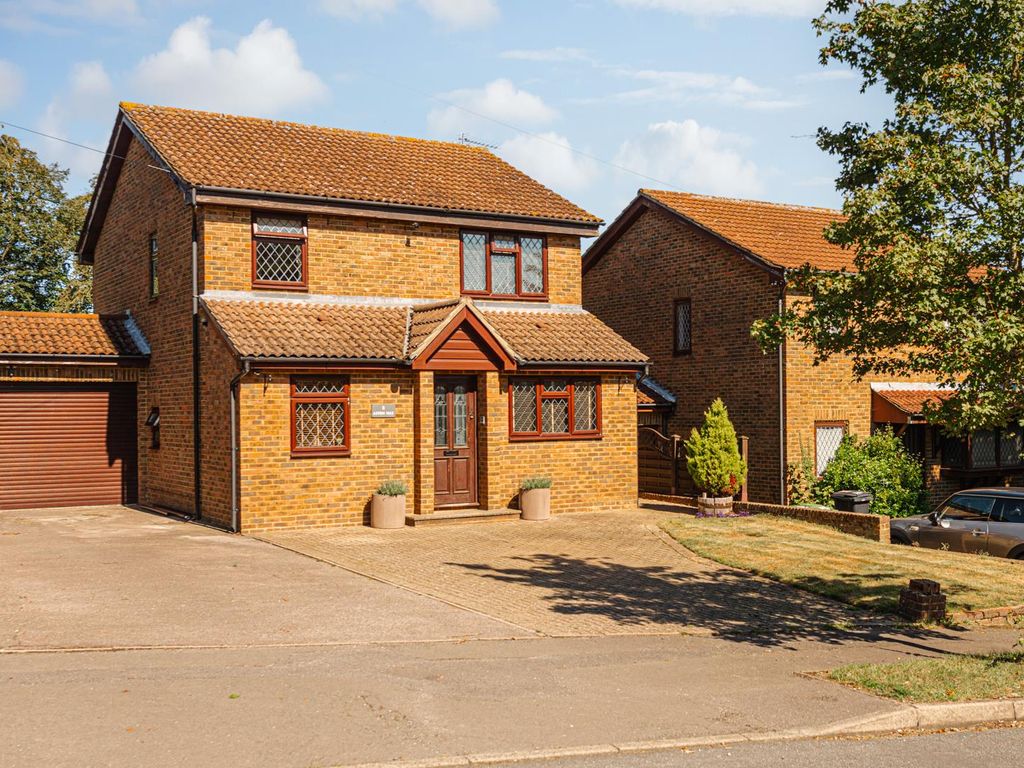 4 bed property for sale in Aston Way, Epsom KT18, £875,000