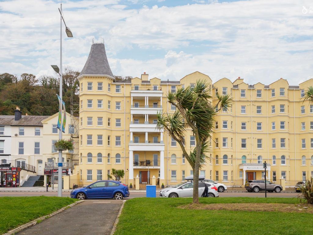 2 bed flat to rent in Queens Promenade, Braddan, Douglas, Isle Of Man IM2, £1,100 pcm