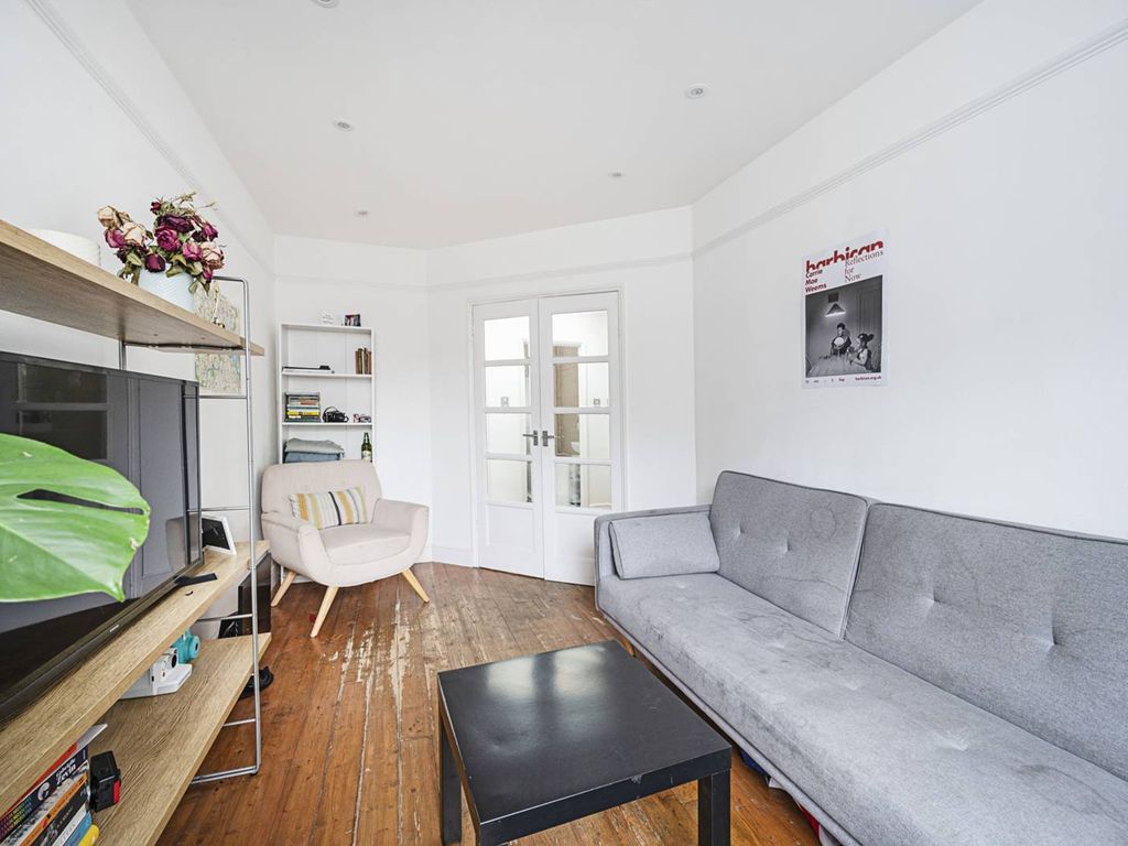 2 bed flat for sale in Dalston Lane, Hackney, London E8, £500,000