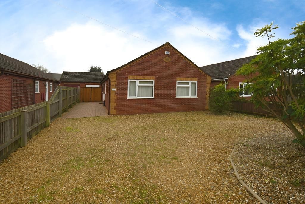 3 bed detached bungalow for sale in Leverington Common, Leverington, Wisbech, Cambridgeshire PE13, £275,000