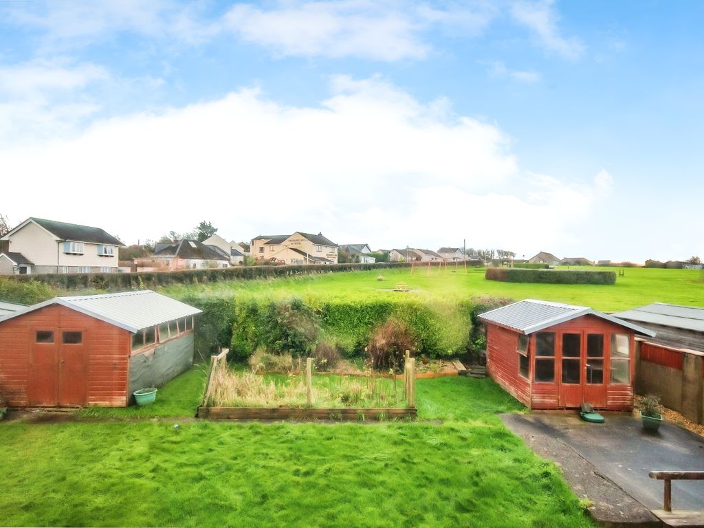 5 bed bungalow for sale in Guilderoy Road, Hundleton, Pembroke, Pembrokeshire SA71, £260,000