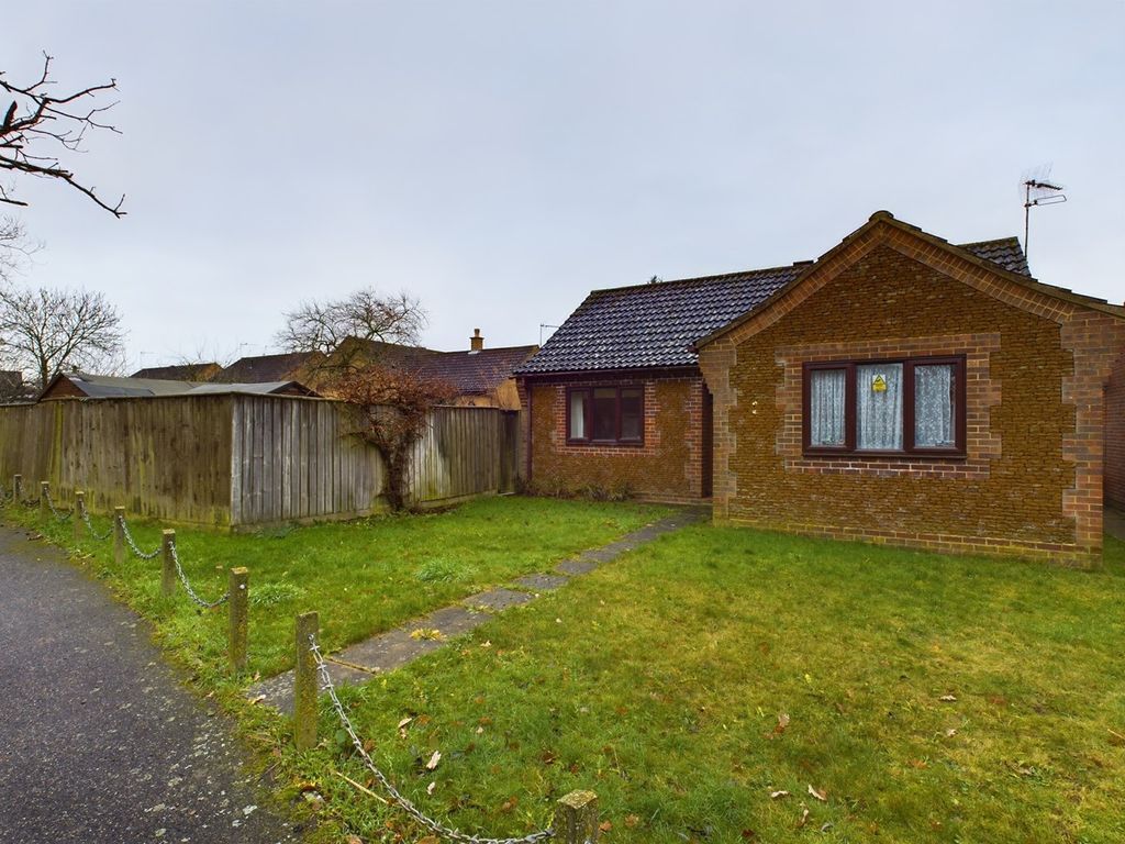 2 bed detached bungalow for sale in Finsbury Close, Downham Market PE38, £265,000