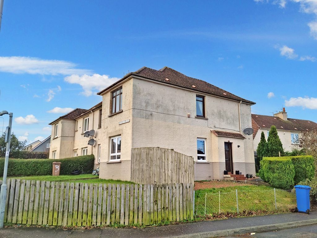 3 bed flat for sale in Maryfield Crescent, Leslie, Glenrothes KY6, £72,995