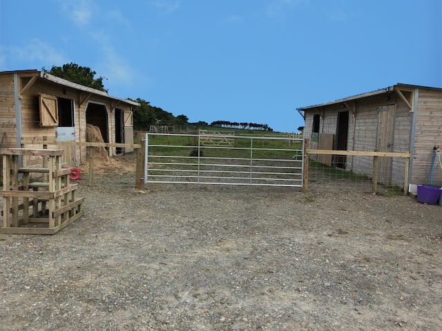 Equestrian property for sale in Crymych SA41, £179,950