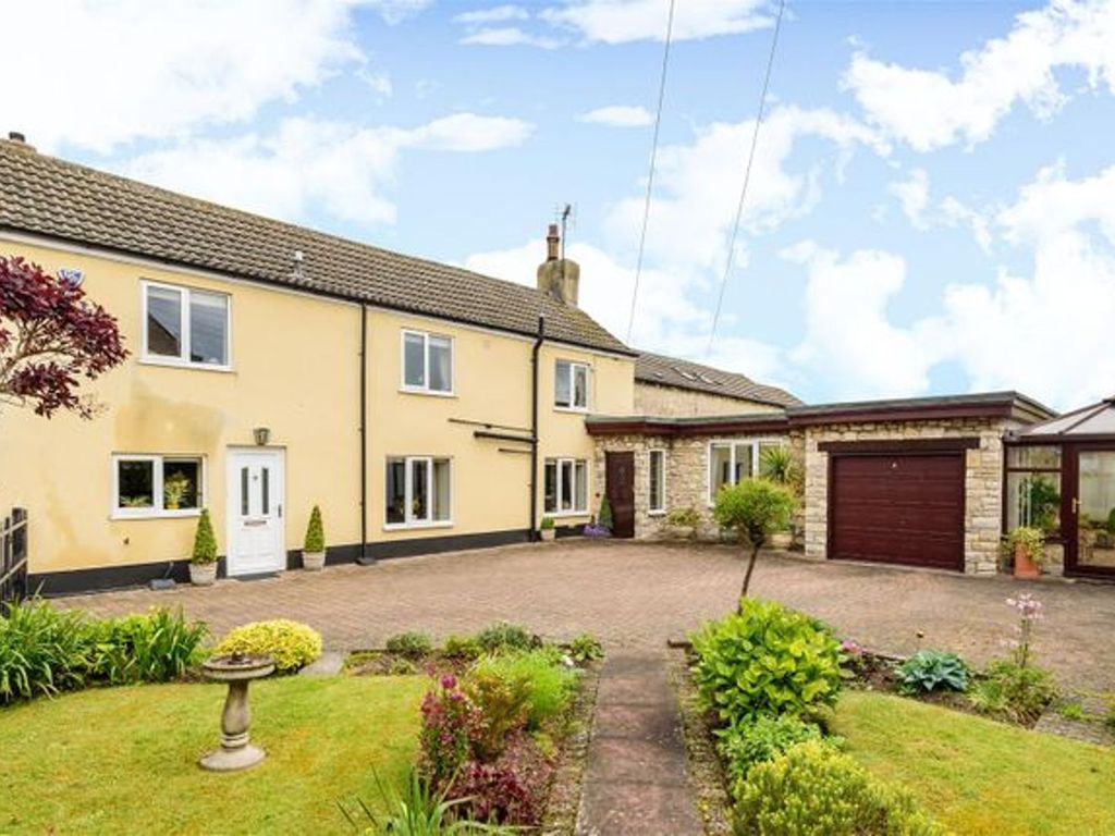 3 bed detached house for sale in Church Street, Tadcaster LS24, £380,000
