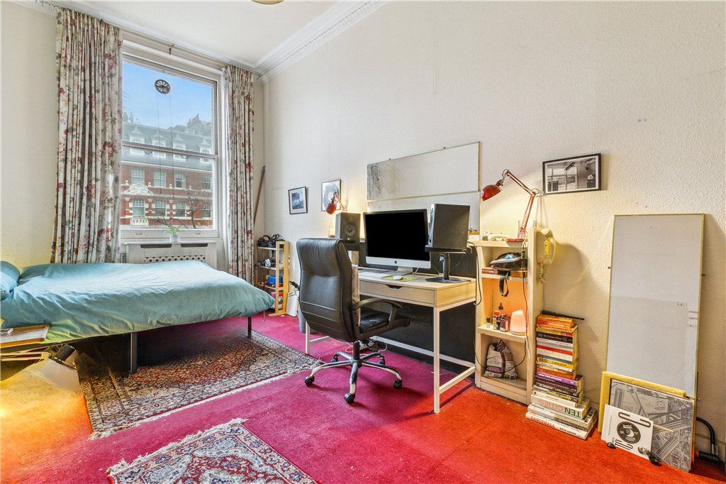 1 bed flat for sale in Queen's Gate, London SW7, £475,000