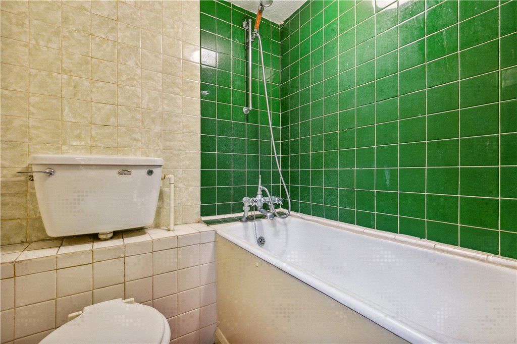 1 bed flat for sale in Queen's Gate, London SW7, £475,000