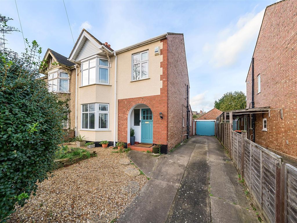 3 bed semi-detached house for sale in Goldington Road, Bedford MK41, £440,000