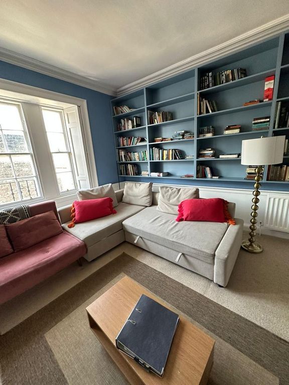 3 bed flat to rent in Castle Street, Edinburgh EH2, £8,400 pcm