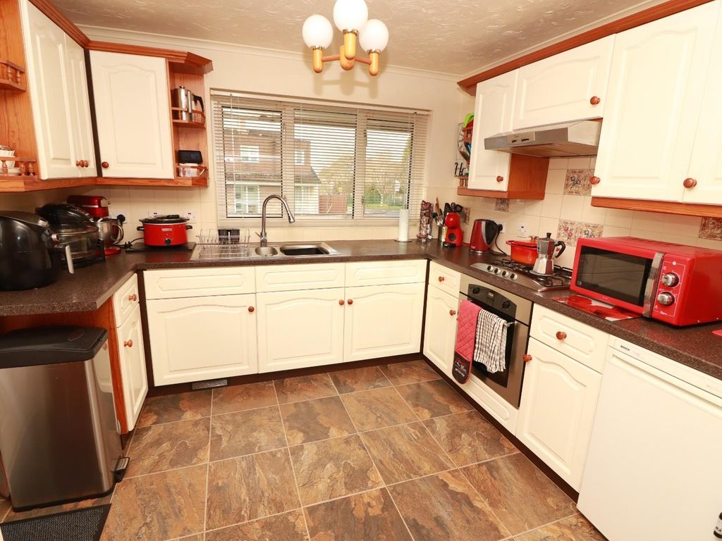 3 bed property for sale in St. Annes Drive, Coalpit Heath, Bristol BS36, £425,000