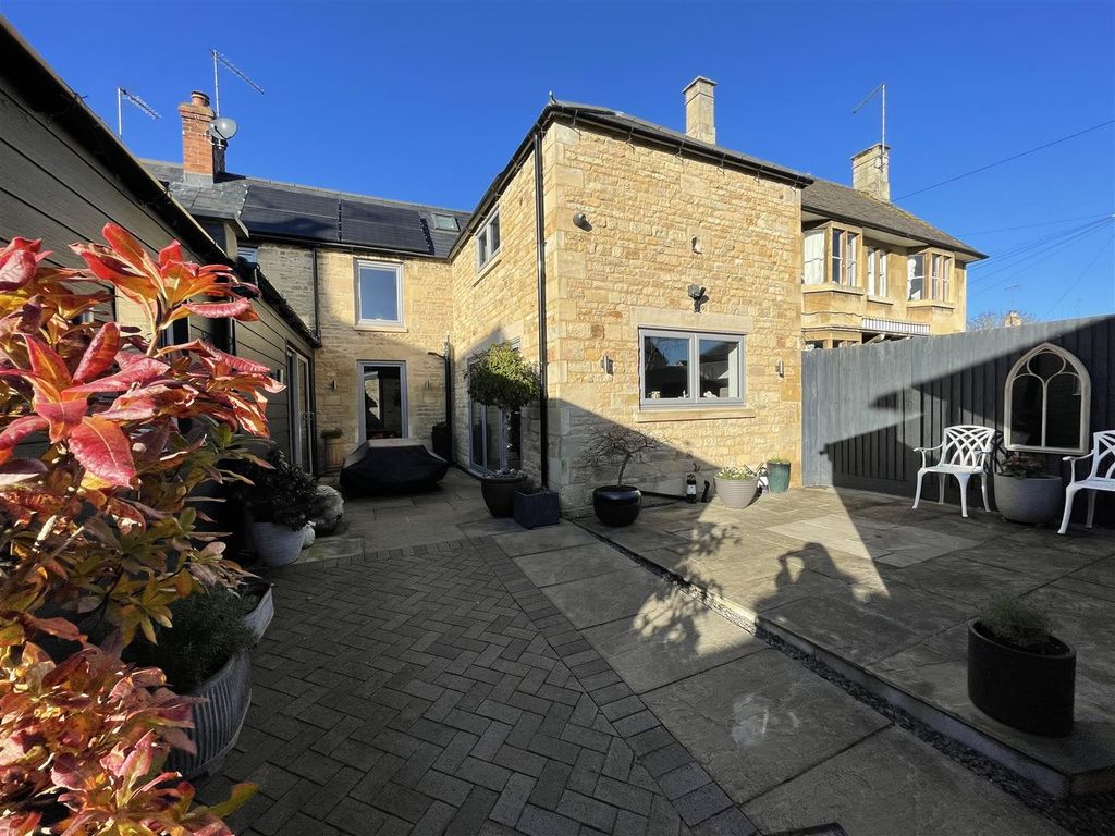 2 bed cottage for sale in The Green, Ketton, Stamford PE9, £395,000