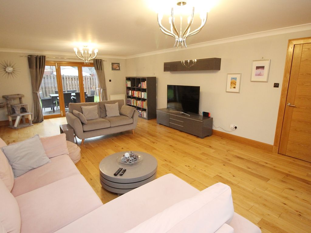 5 bed detached house for sale in Davies Drive, Sutherland Gardens, Alexandria G83, £290,000