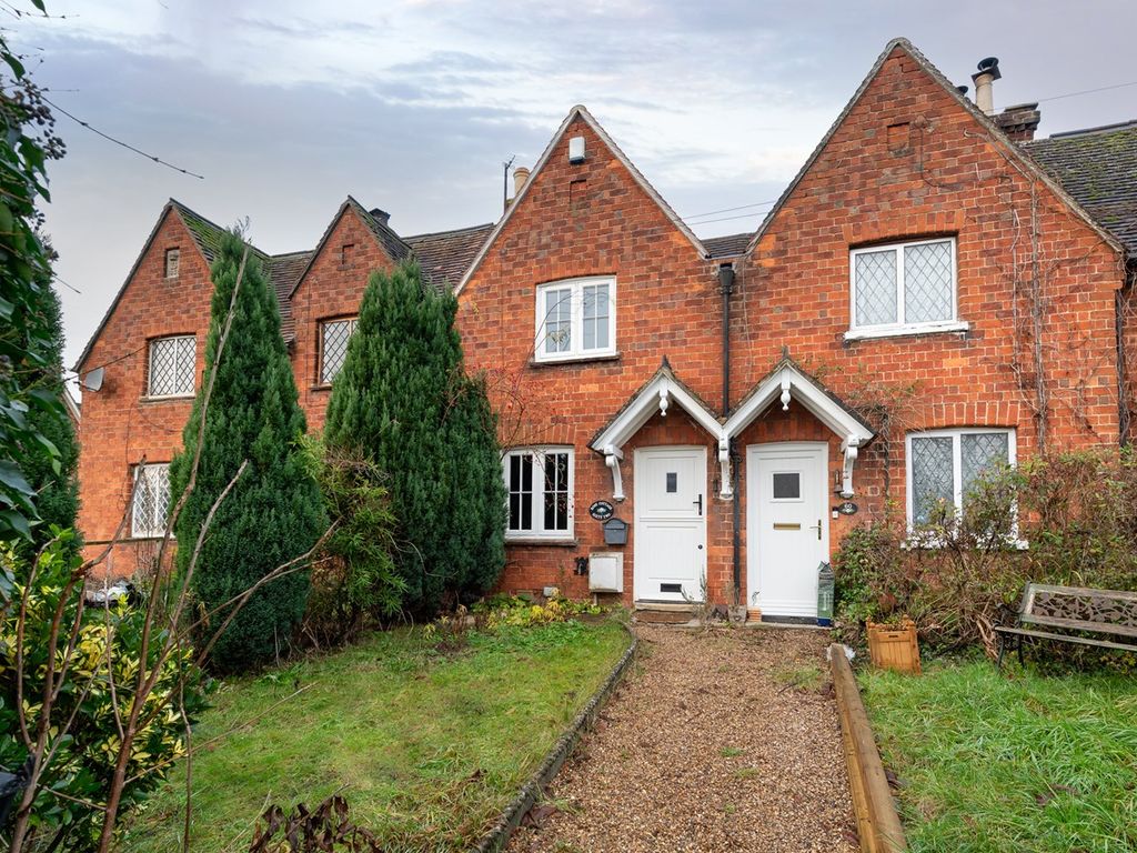 2 bed cottage for sale in High Street, Oakley, Bedfordshire MK43, £350,000