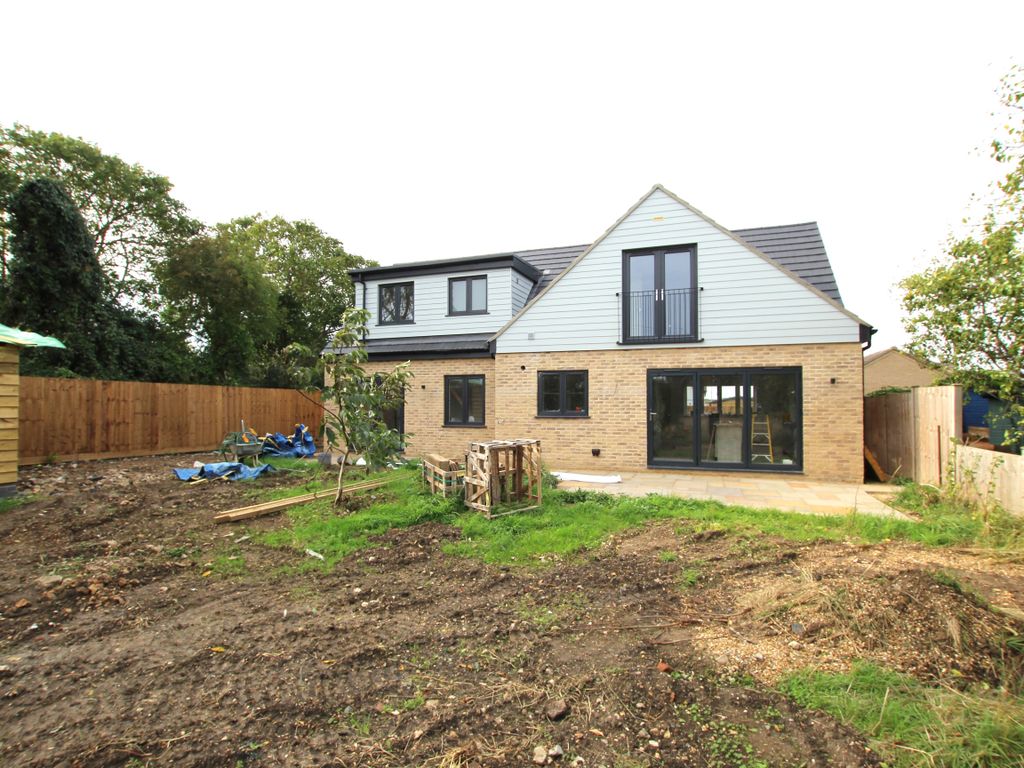 4 bed detached house for sale in The Hamlet, Chetisham CB6, £650,000