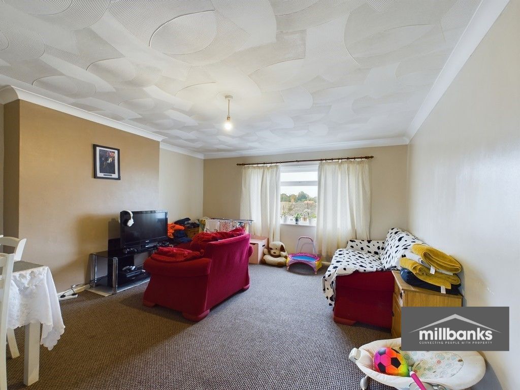 2 bed flat for sale in Skelton Road, Diss, Norfolk IP22, £120,000