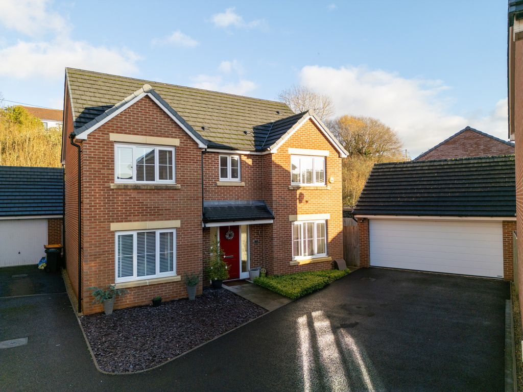 4 bed detached house for sale in Welsh Oak Way, Newport NP10, £485,000