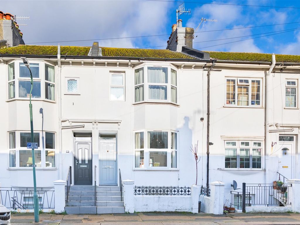 3 bed property for sale in Shirley Street, Hove BN3, £600,000