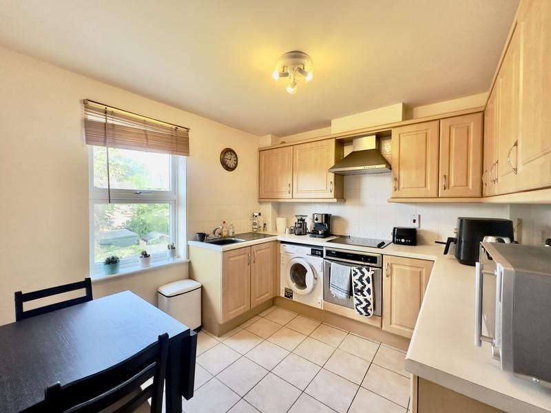 2 bed flat for sale in Sileby Road, Barrow Upon Soar, Loughborough LE12, £134,950