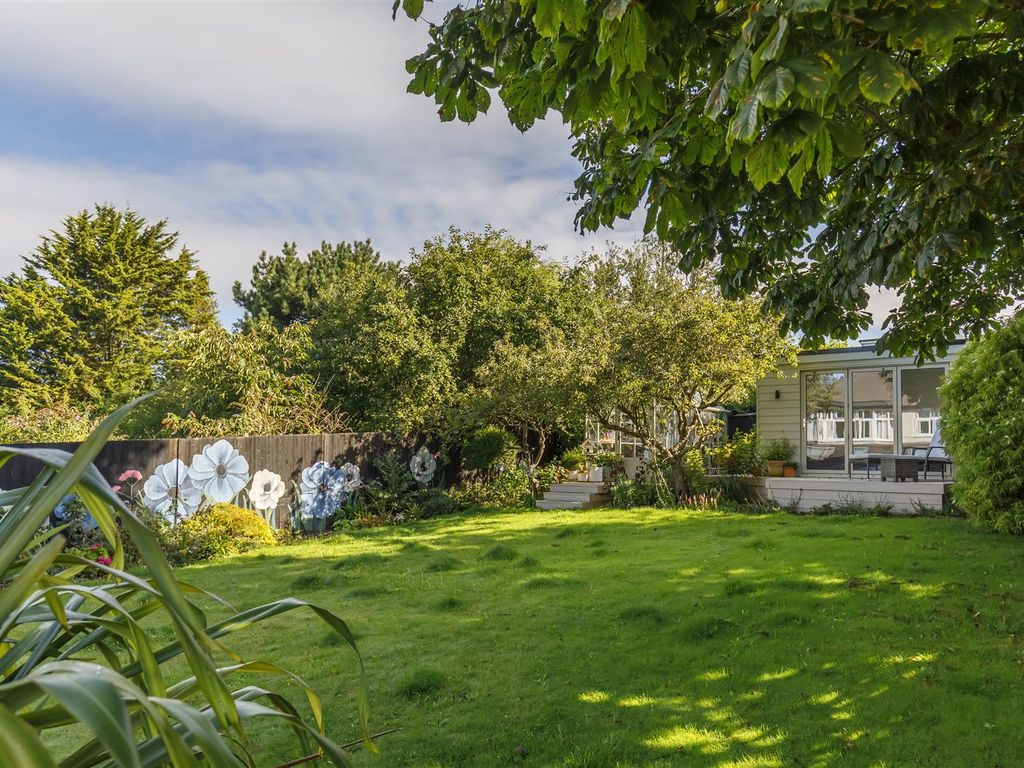 4 bed detached house for sale in Goldstone Crescent, Hove BN3, £1,750,000