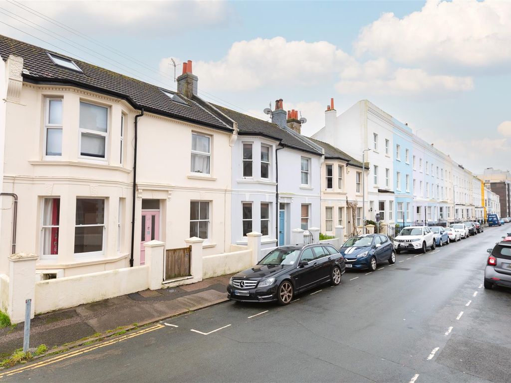 1 bed flat for sale in Arundel Street, Brighton BN2, £250,000