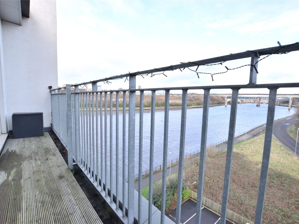 1 bed flat to rent in The Armstrong, Tynemouth Pass, The Staiths, Gateshead NE8, £795 pcm